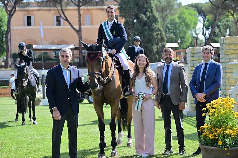 Piazza di Siena 2022