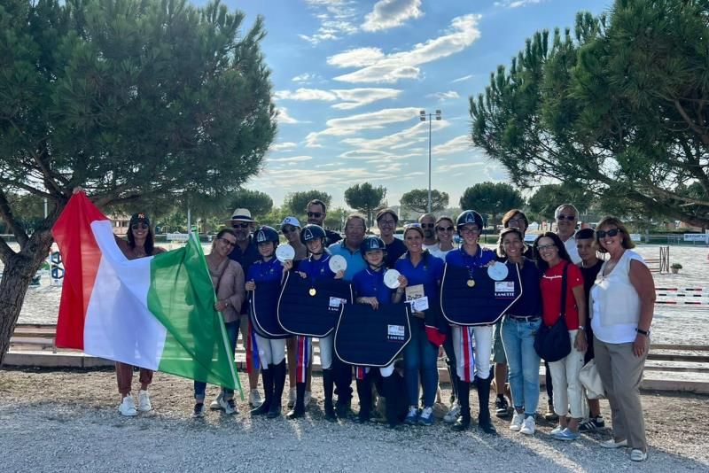 Italia d’oro nei Campionati del Mondo Club salto ostacoli Pony di Lamotte
