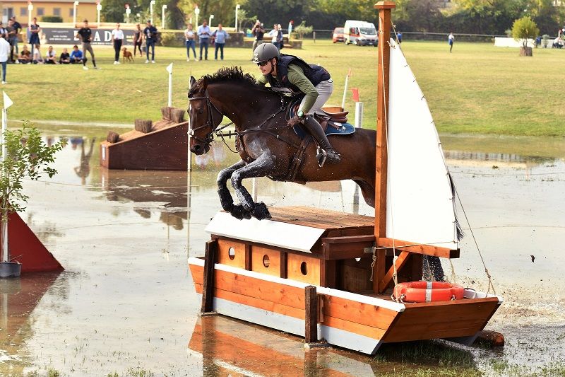Al caporale Matteo Orlandi la medaglia d’oro del Campionato Italiano Young Rider di Completo