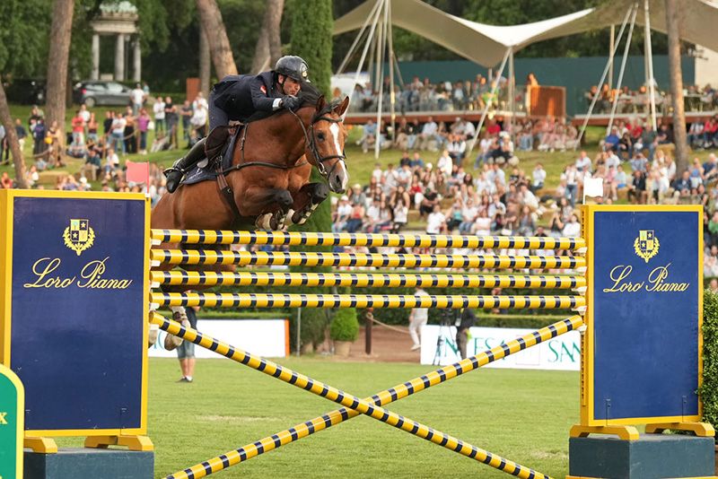 Piazza di Siena: Bicocchi primo ex aequo nella Sei Barriere e Cristofoletti terzo nel Trofeo Loro Piana, gare entrambe ‘presented by Loro Piana’