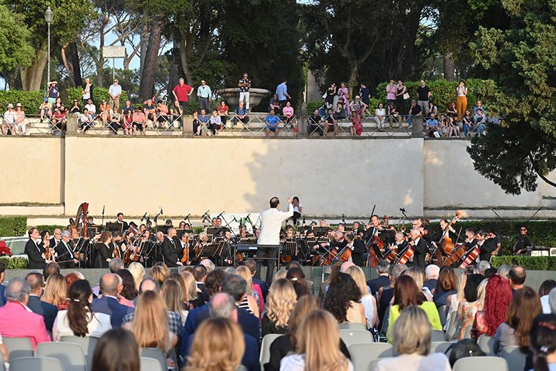 'Opera Italiana is in the Air': a Piazza di Siena il concerto Intesa Sanpaolo e FISE