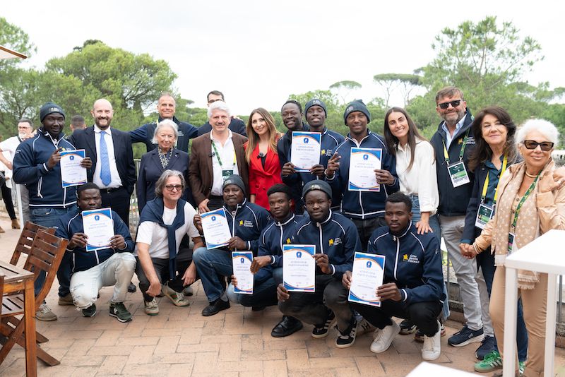 Piazza di Siena apre nel seno dell'inclusione: al via i progetti di FISE Sociale