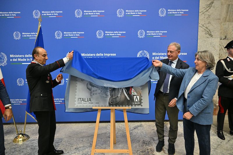 Francobollo dedicato a Raimondo d'Inzeo