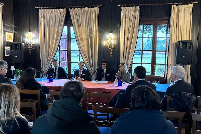 Il Roma Polo Club riapre il maneggio coperto, un nuovo spazio dedicato alla terapia assistita con cavalli