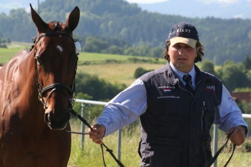 Vittoria di Fumagalli nel CAI3 stelle di Horst