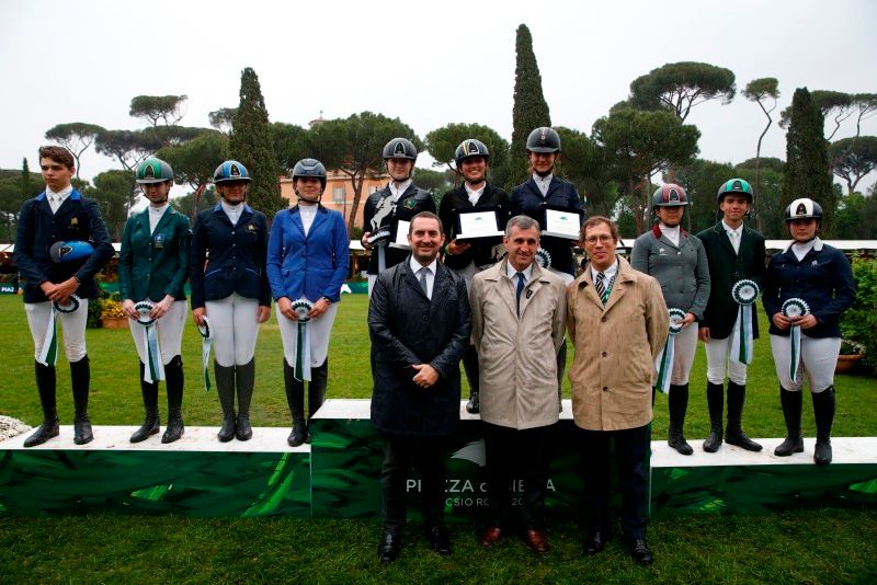 Piazza di Siena, tutta rosa la finale The Next Generation Intesa Sanpaolo