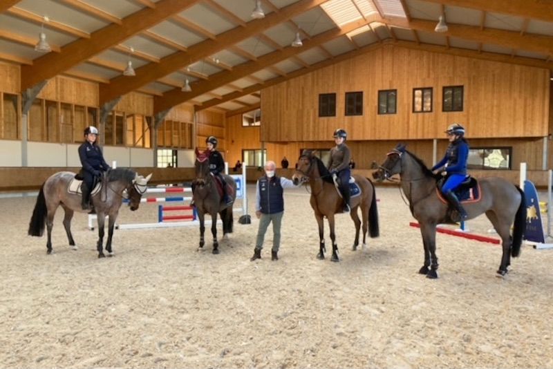 Salto ostacoli: stage settore pony con il tecnico Giuseppe Forte