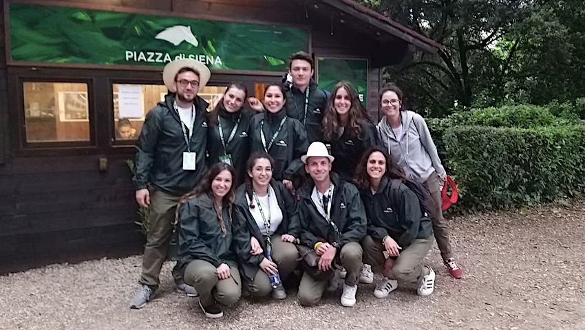 Un grazie speciale ai Volontari di Piazza di Siena 