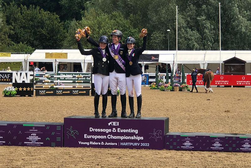 img-title